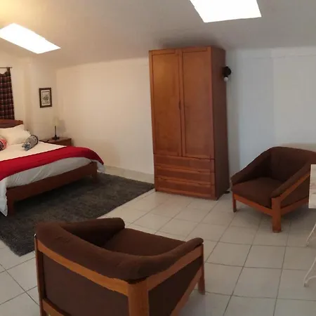 Dom wakacyjny Casa Dom Fuas *